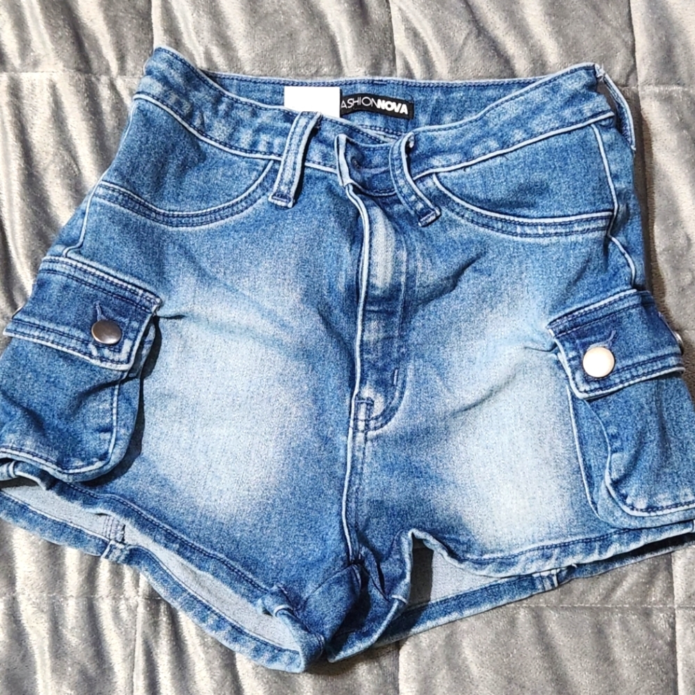 Women's Fashion Nova Jean shorts